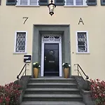 Villawie Hotel *