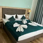 Villawie Hotel *