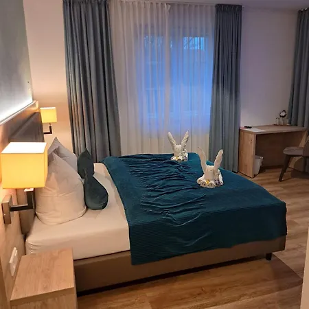 Villawie Hotel *